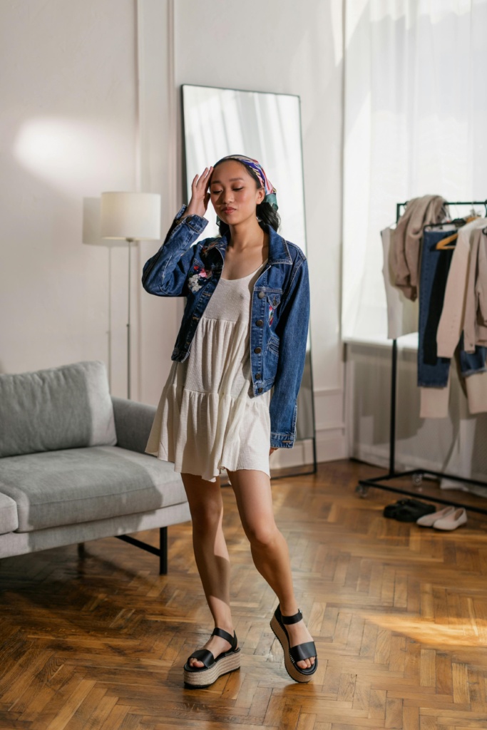 Vestito Bianco Senza Maniche – Fresco, Leggero e Femminile