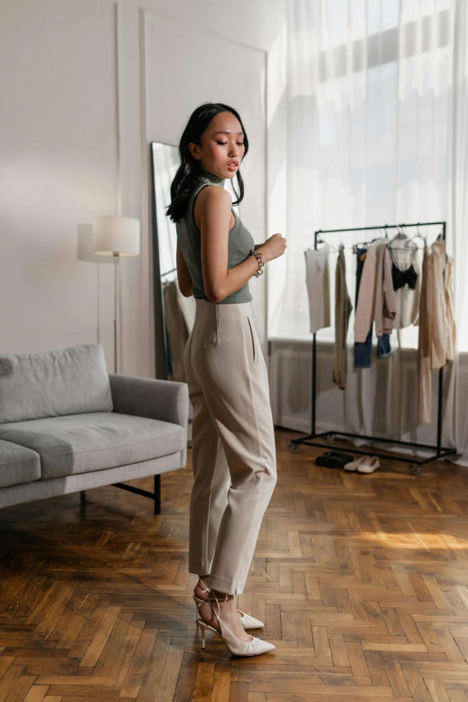 Top Verde Senza Maniche – Linea Aderente e Stile Minimal