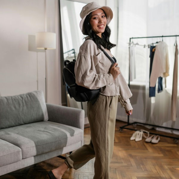 Camicia Beige Leggera a Maniche Lunghe – Stile Casual Minimal